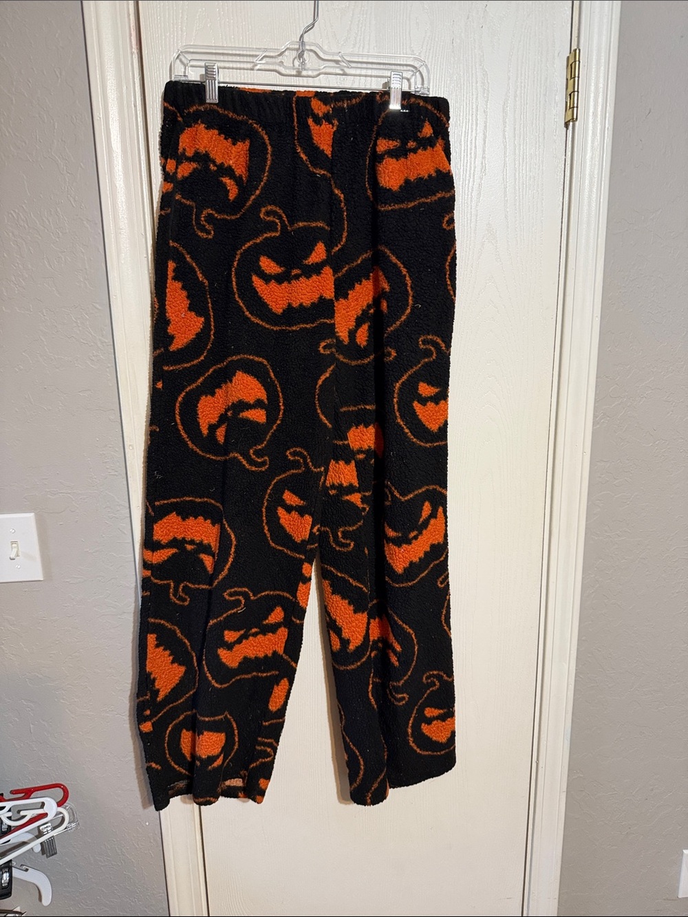 Men's Halloween Pumpkin Fleece Pajama Pants - Black & Orange